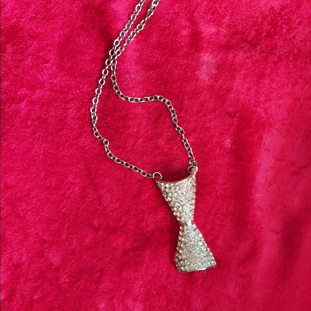 Up-cycled Rhinestone necklace - Picture 10 of 10